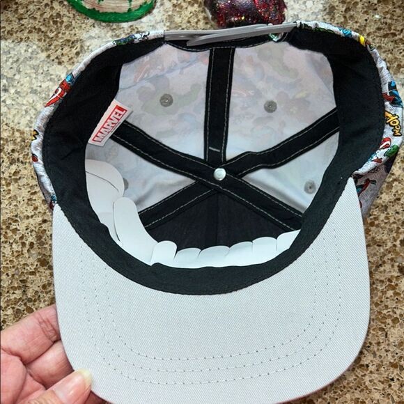 NWT Kid’s Marvel Heroes 🦸♂️ 🦸 Graphic Cap 🧢 - Picture 9 of 17